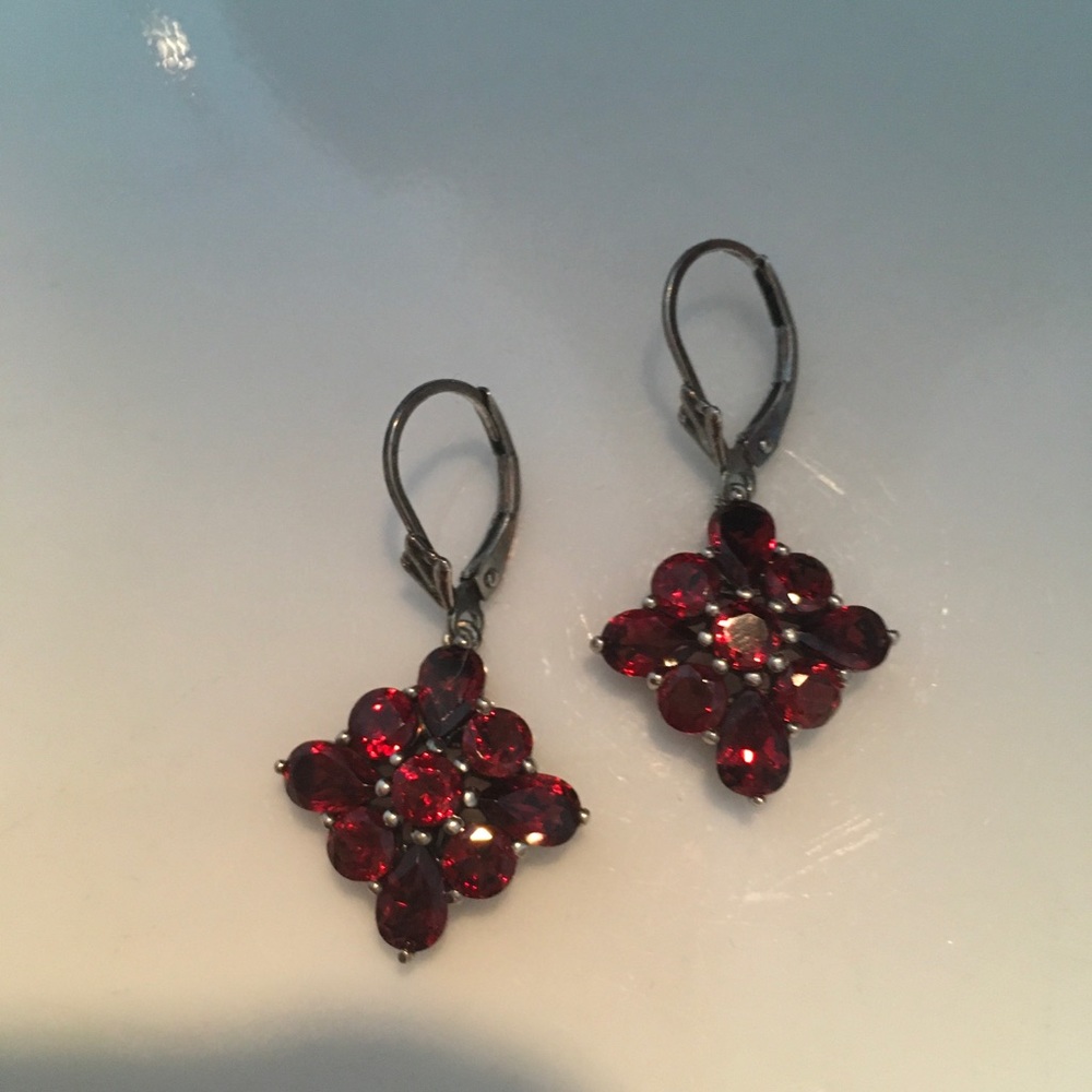 AUTHENTIC DEEP GARNET DANGLE - Picture 5 of 14